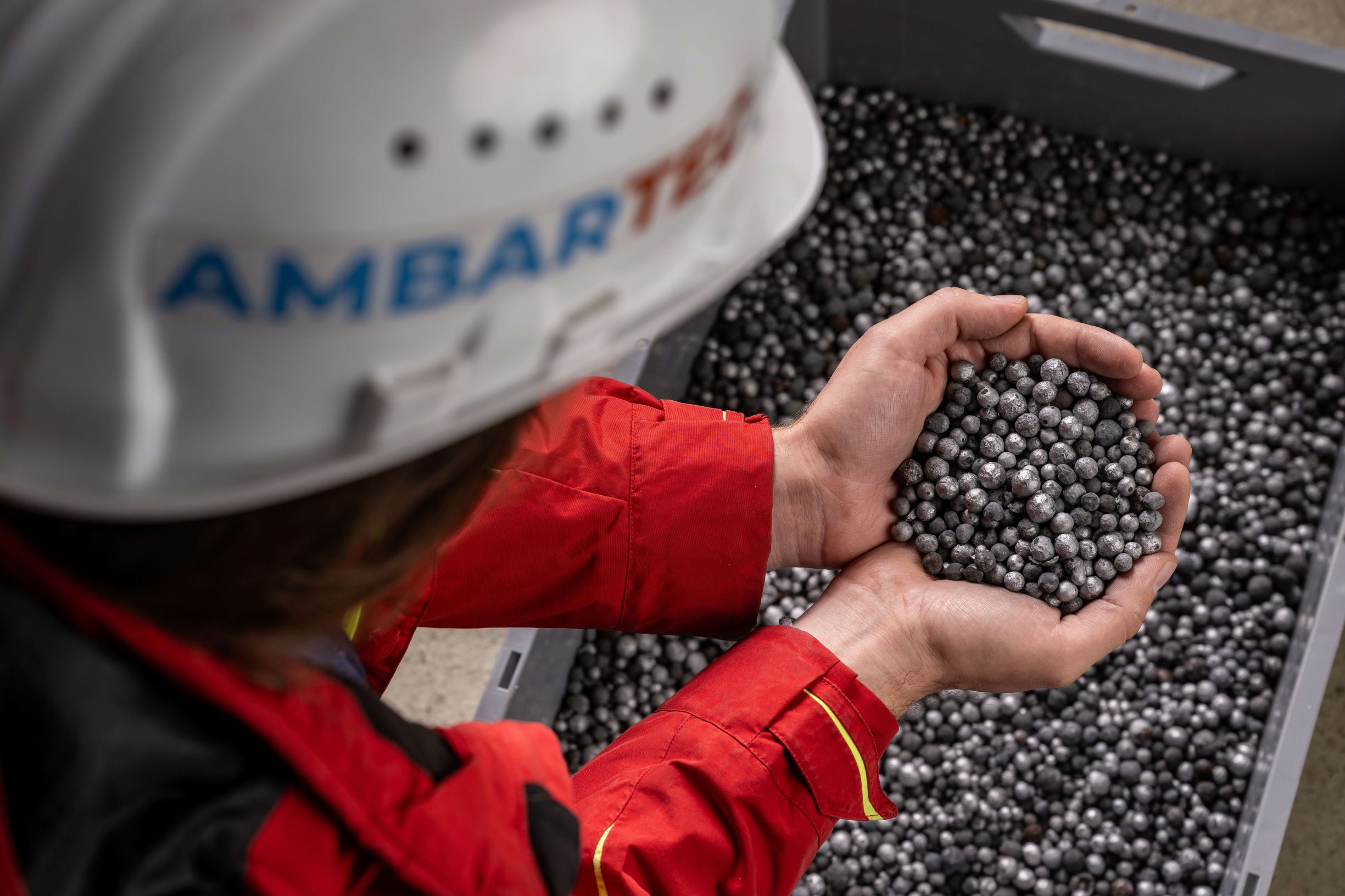 Die Eisennuggets, die AMBARtec einsetzt. © Detlev Müller / AMBARtec