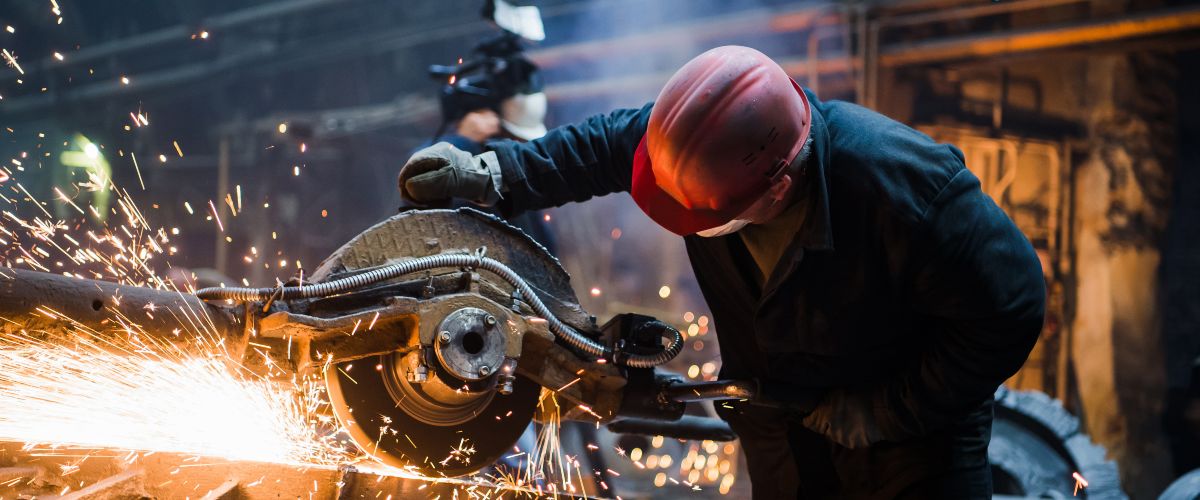  Die Stahlproduktion hat eine lange Tradition in Deutschland. Mit der Energiewende muss die Branche nachhaltige Lösungen zur Energieversorgung finden. 