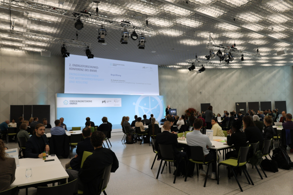 Thementische an Tag 2 der 2. Energieforschungskonferenz des BMWE