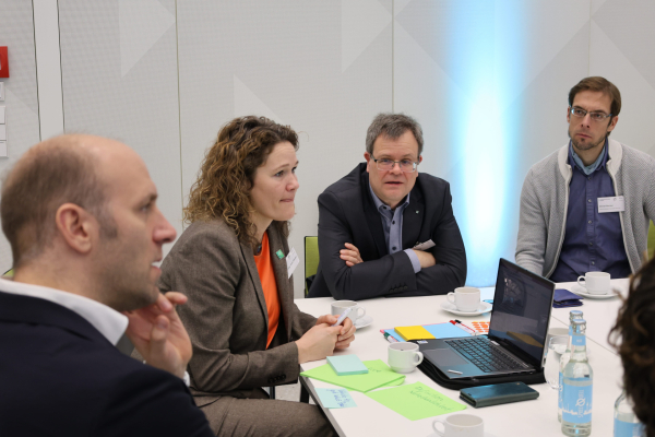 Thementische an Tag 2 der 2. Energieforschungskonferenz des BMWE