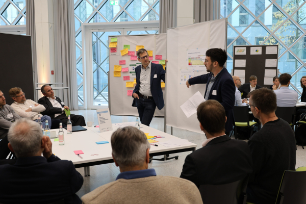 Thementische an Tag 2 der 2. Energieforschungskonferenz des BMWE